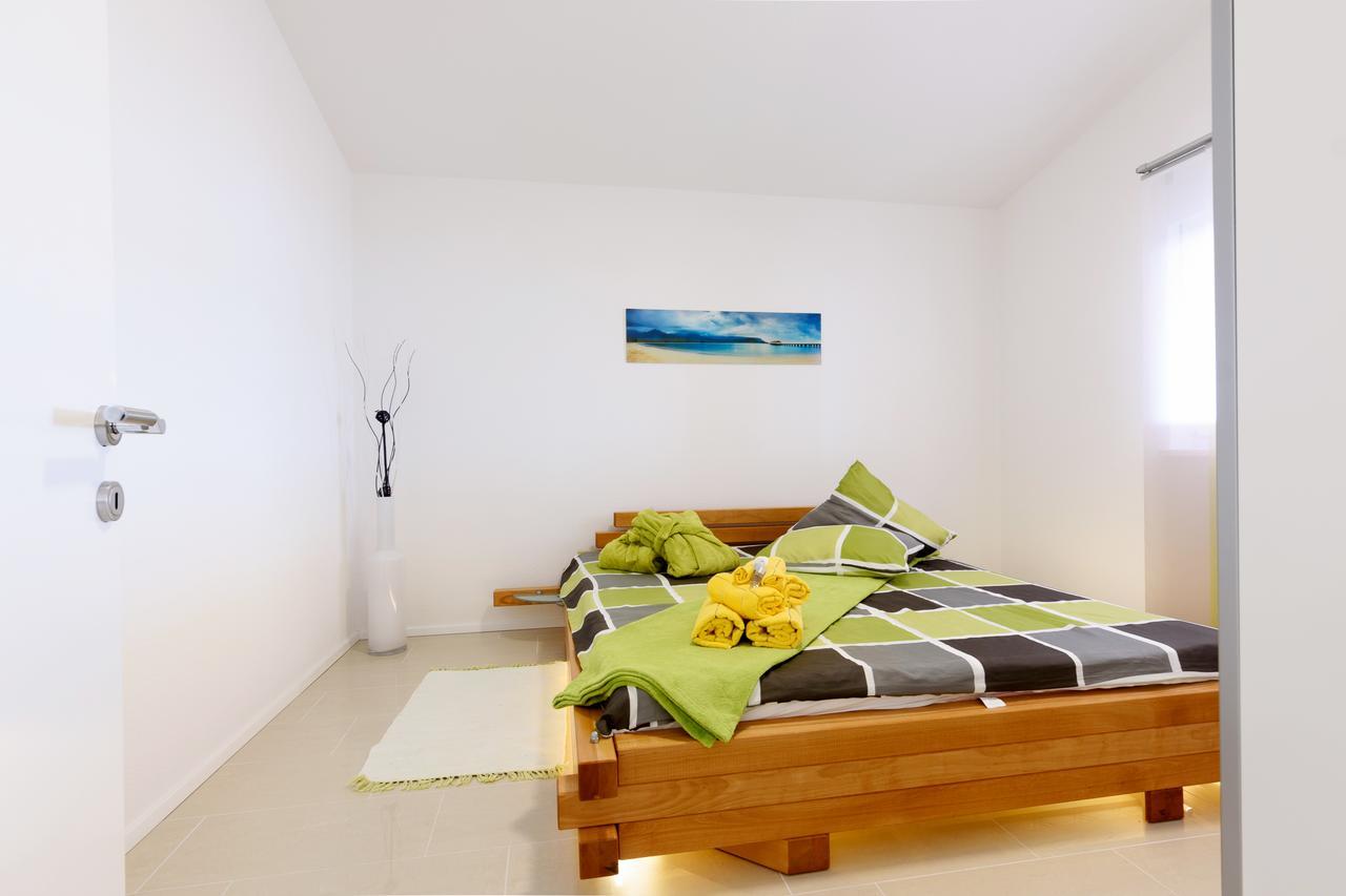 Studio Apartment Maslina Gornji Karin Eksteriør billede