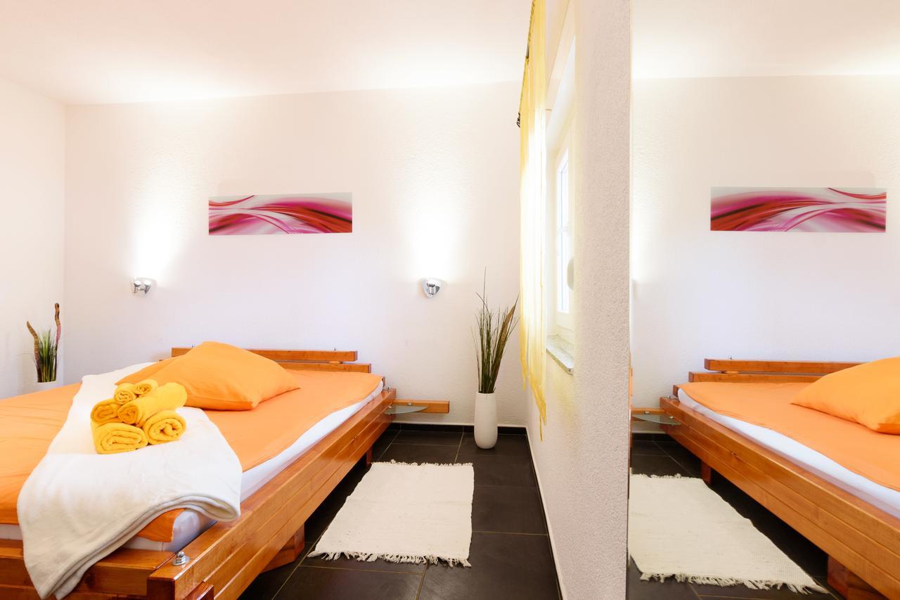 Studio Apartment Maslina Gornji Karin Eksteriør billede